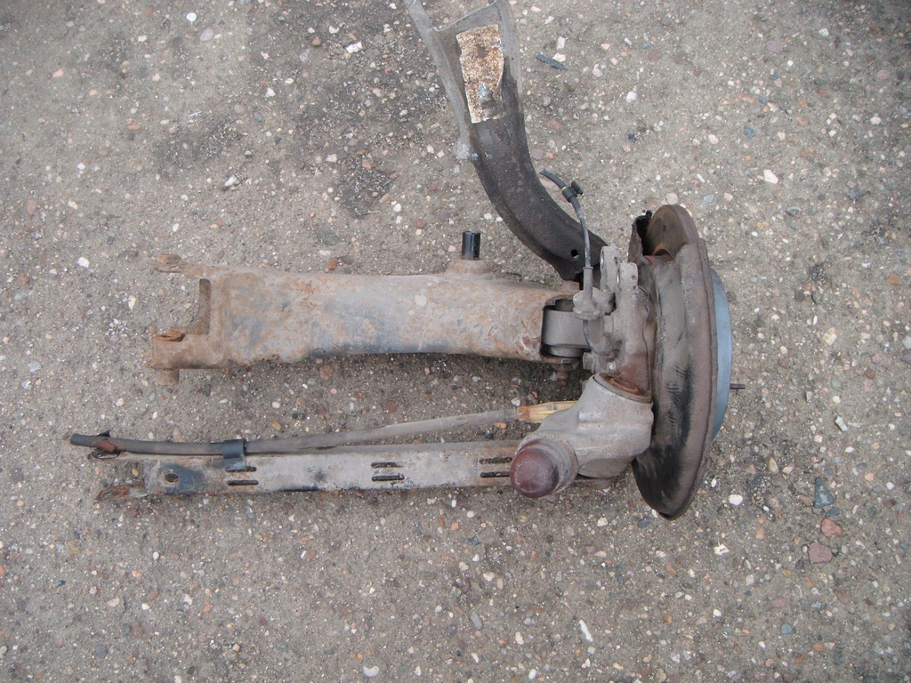 фото №7, Volvo v70 ii 2.4t awd 00- поворотный кулак ступица