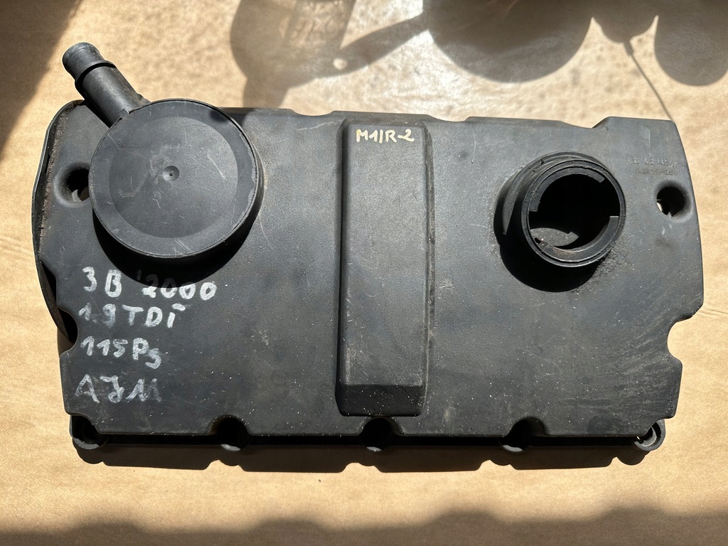 фото №1, Audi vw 1.9 tdi кришка клапанів 038103475a