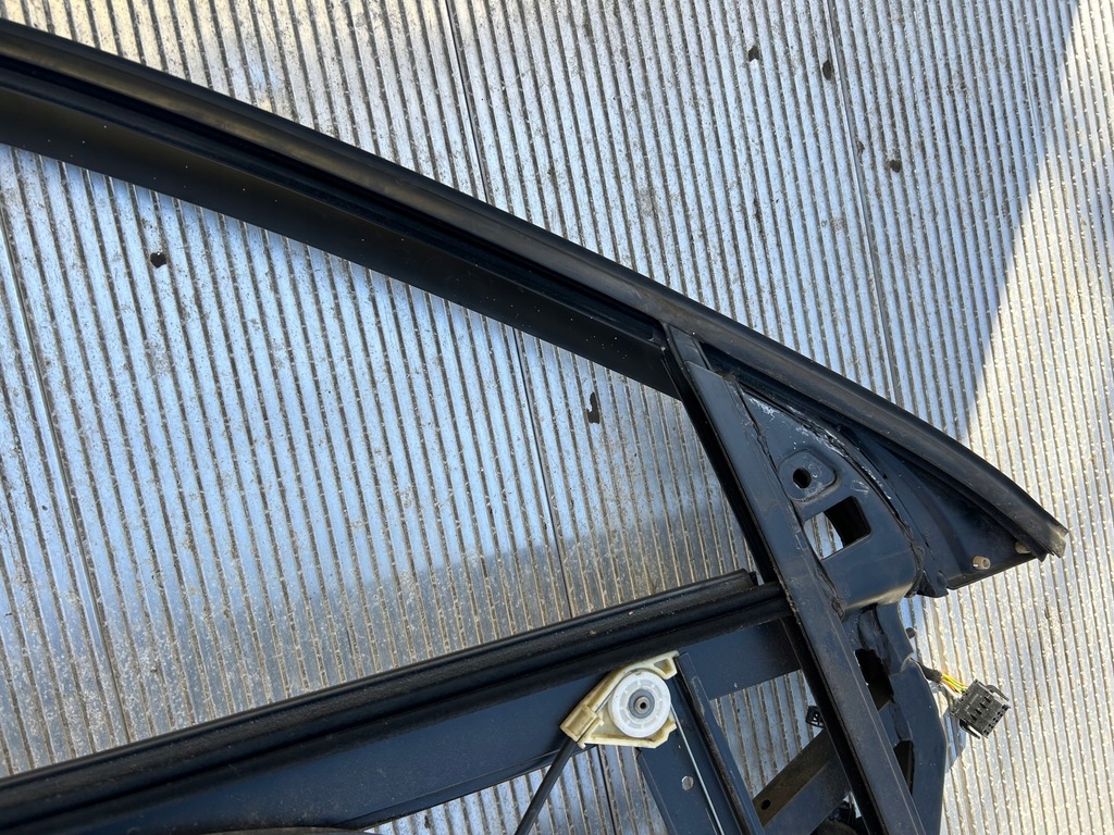 фото №9, Рамка прокладка механизм стекло правый перед audi a6 c5 sedan kombi