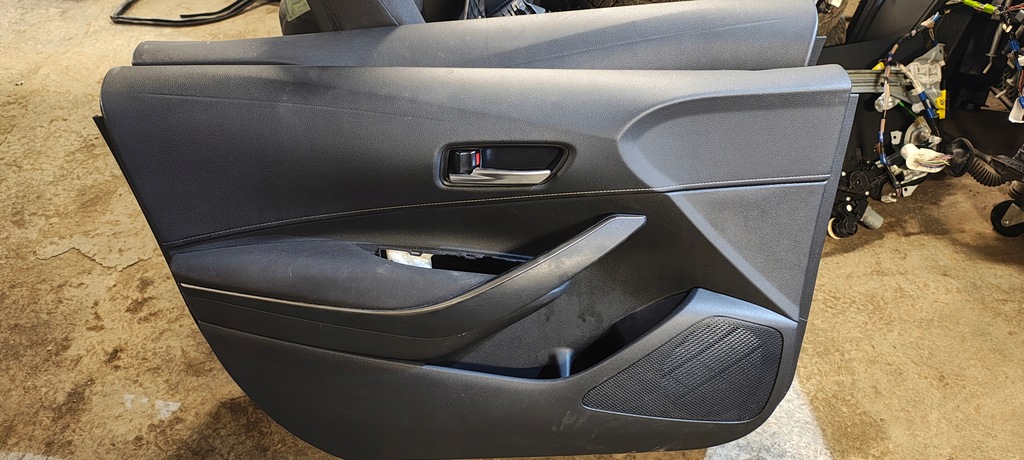 фото №1, Toyota corolla e21 19- обшивка дверь левый перед