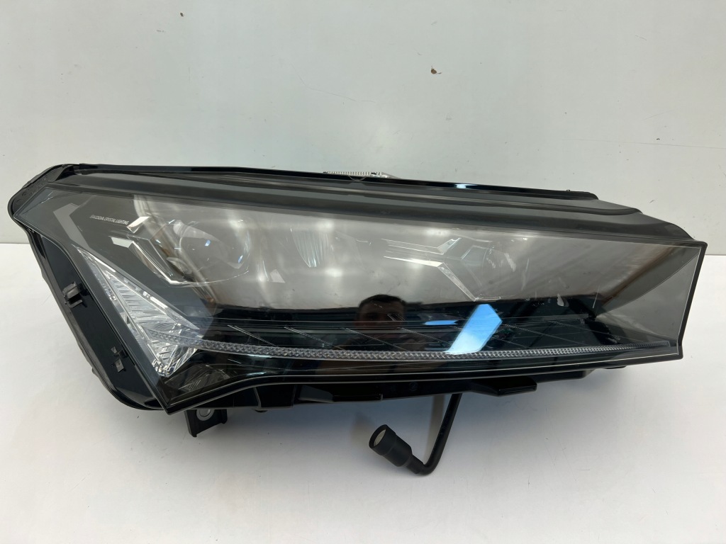 фото №1, Skoda enyaq 5lb лампа правая full led crystal n 21-