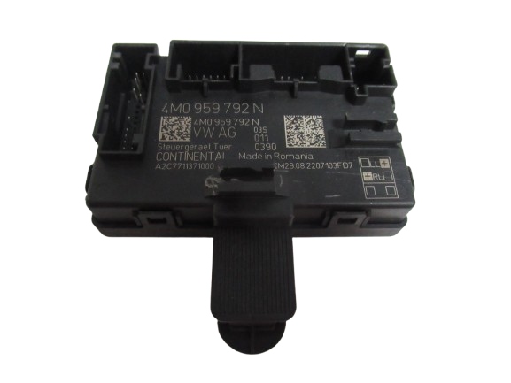 фото №1, Audi rs5 a4 b9 a5 8w модуль двері 4m0959792n