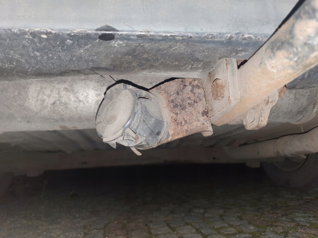 фото №6, Крышка баллончик предохранителей chrysler town and country 2005 3.3 b 182km eu