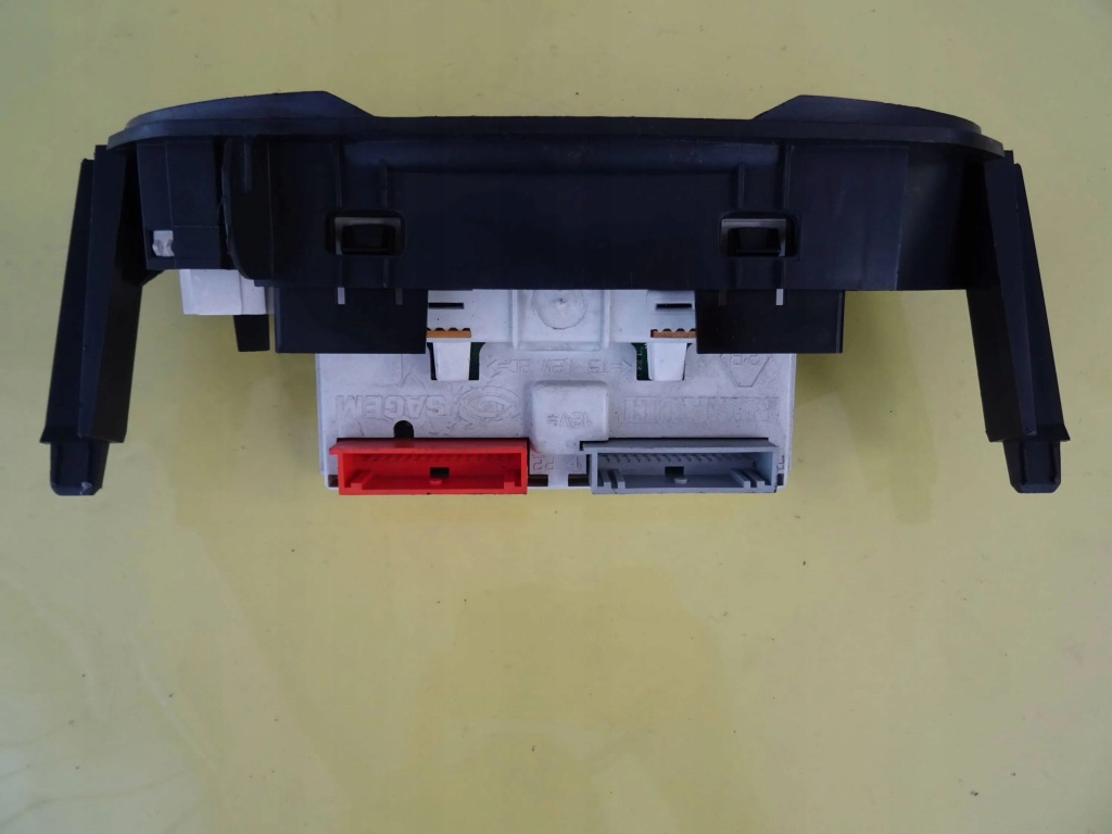 Дисплей часы renault clio ii p7700436307a nr165 Доставка