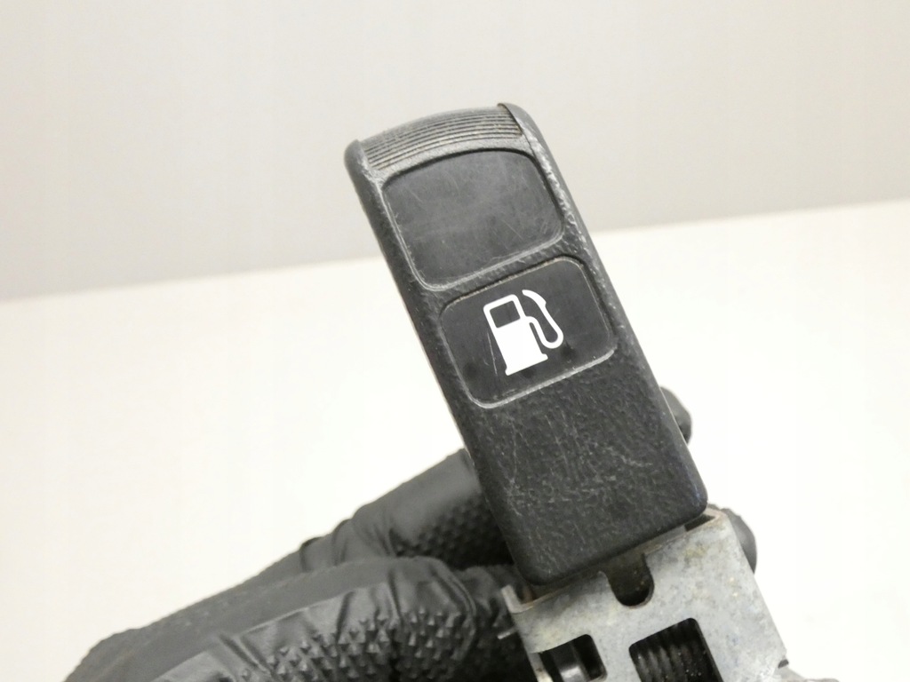 фото №9, Кронштейн ручка открывания крышка заливной топлива honda civic vii 7 3d 01-05