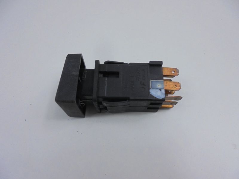 Alfa romeo 75 выключатель аварийных 1613644 Недорого