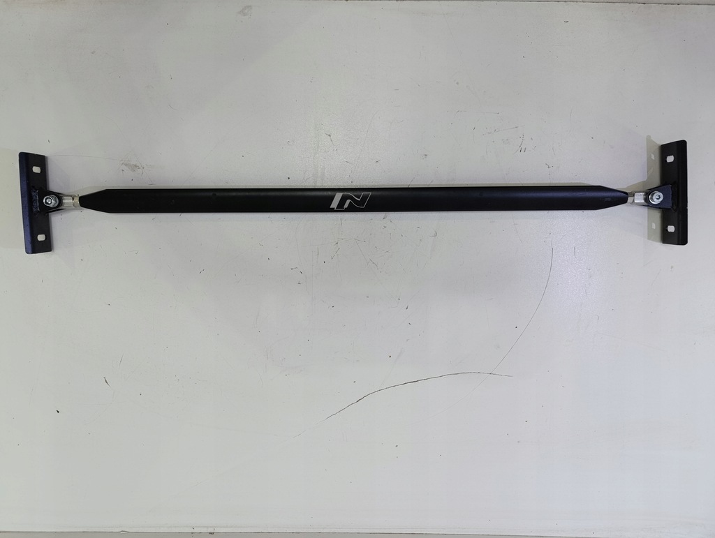 фото №1, Hyundai i20 n распорка багажника