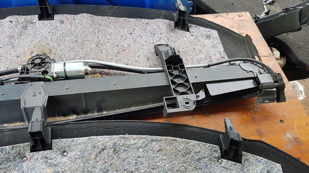 фото №10, Шторка багажника електрична vw passat cc