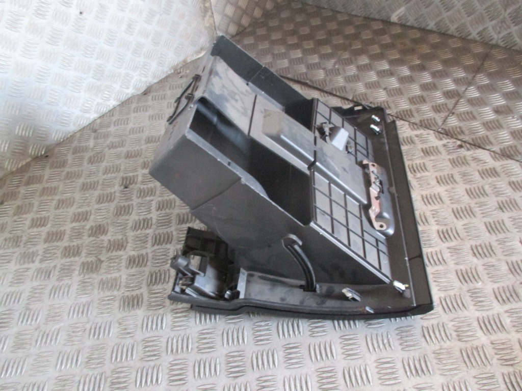 фото №5, Бардачок пасажира mazda 5 2005-2007