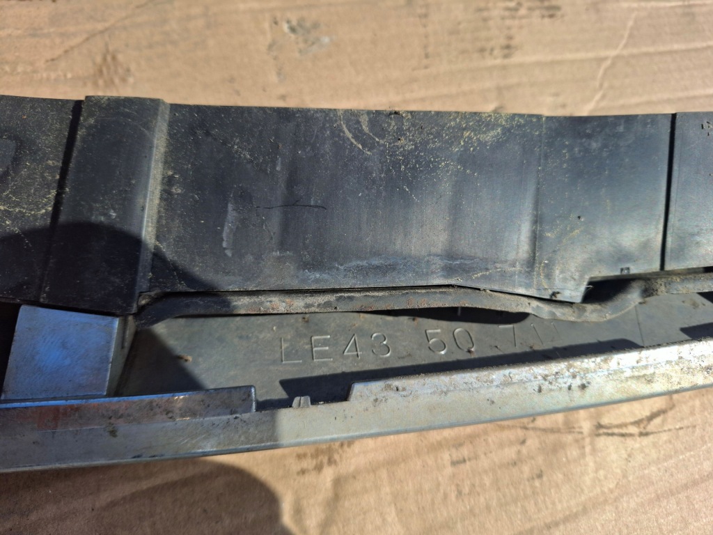 Решётка  к решетка mazda mpv 2 рестайлинг  2003-2006 Доставка