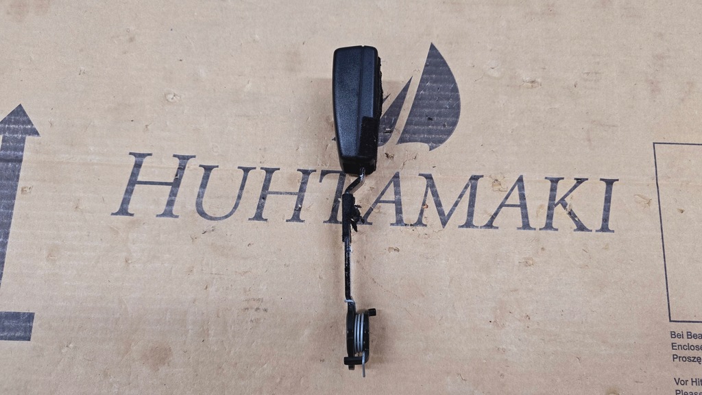 фото №2, Ford s-max mk1 galaxy mk3 06-12 r. клипса поперечина средний задняя center 2 ряд