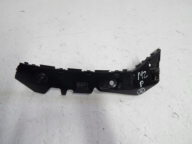 фото №1, Направляющая бампера правый задний mazda 2 dj 14-20