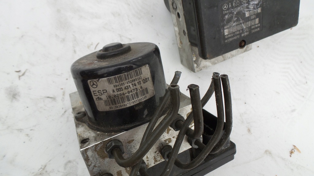 Mercedes-benz оригінальний номер a0355457832 насос abs esp w203 Зі Шроту