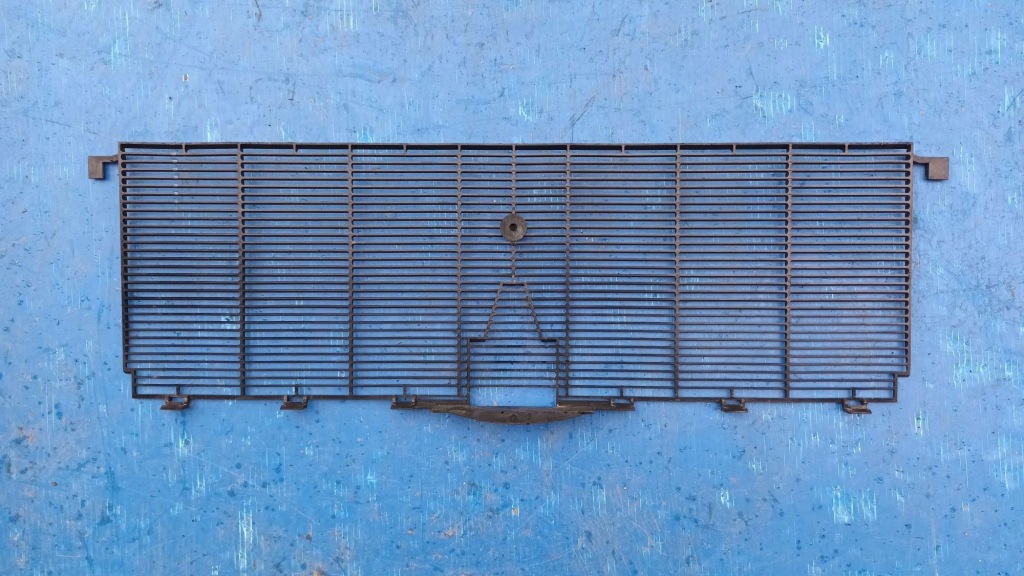 Накладка радиатора рамка сетка tesla 3 2017- Цена