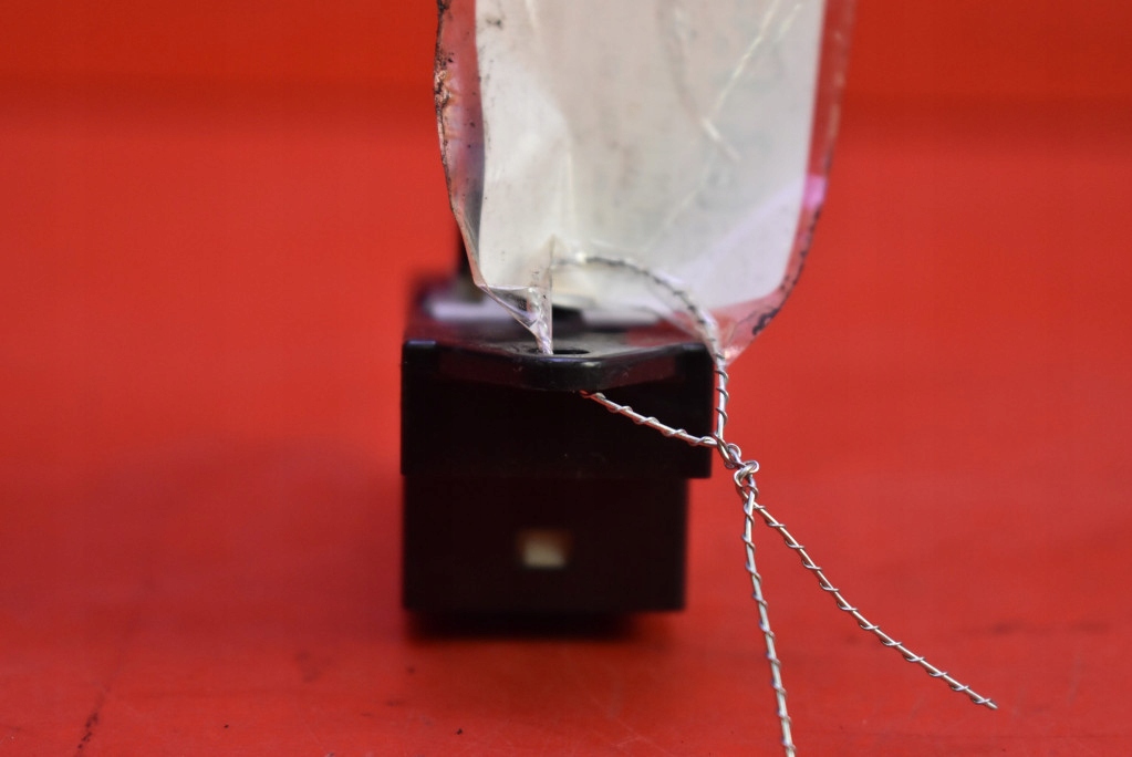 фото №6, Вимикач підйому скло правий перед mr587944 mitsubishi asx 10-13