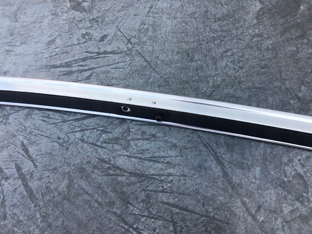 Рейлінг даховий правий audi e-tron 55 4ke lz7f z7f Доставка