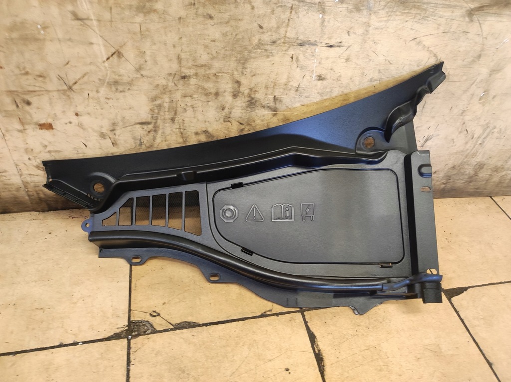 фото №1, Жабо пластиковый левая explorer vi 6 eu