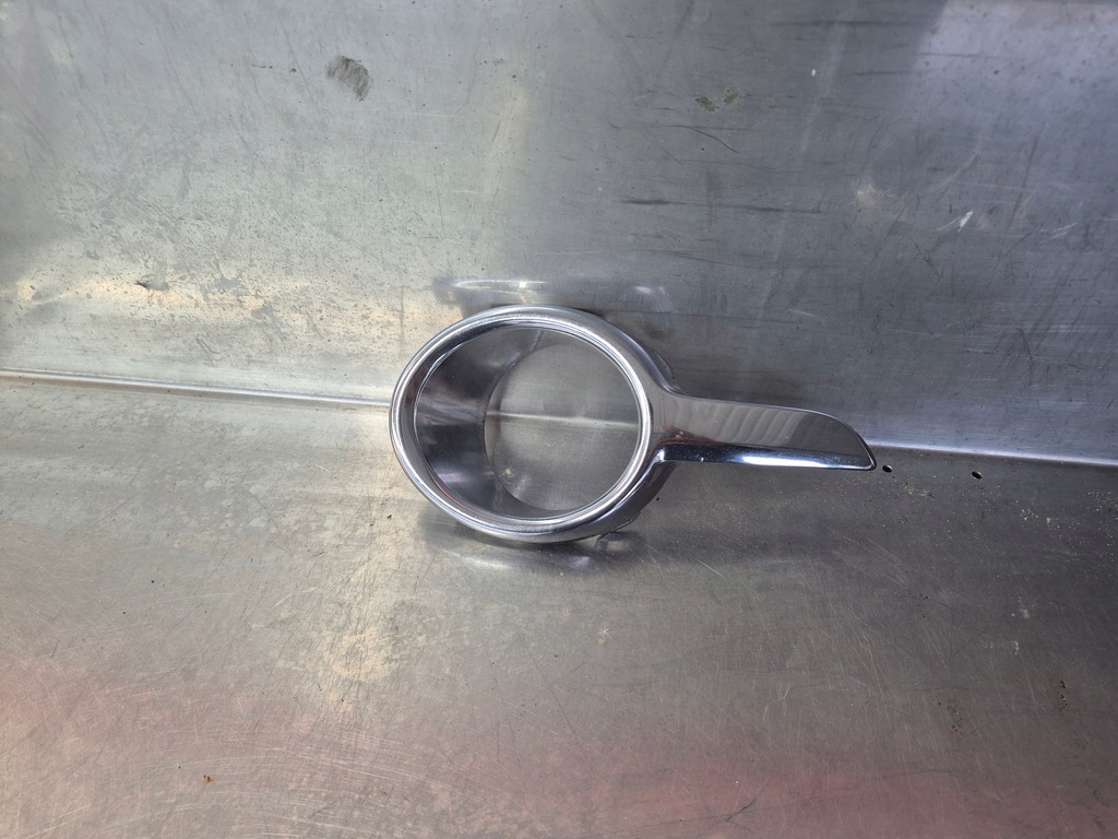 фото №1, Рамка противотуманной фары правая peugeot 208 i 9673233277 оригинал ! cała !