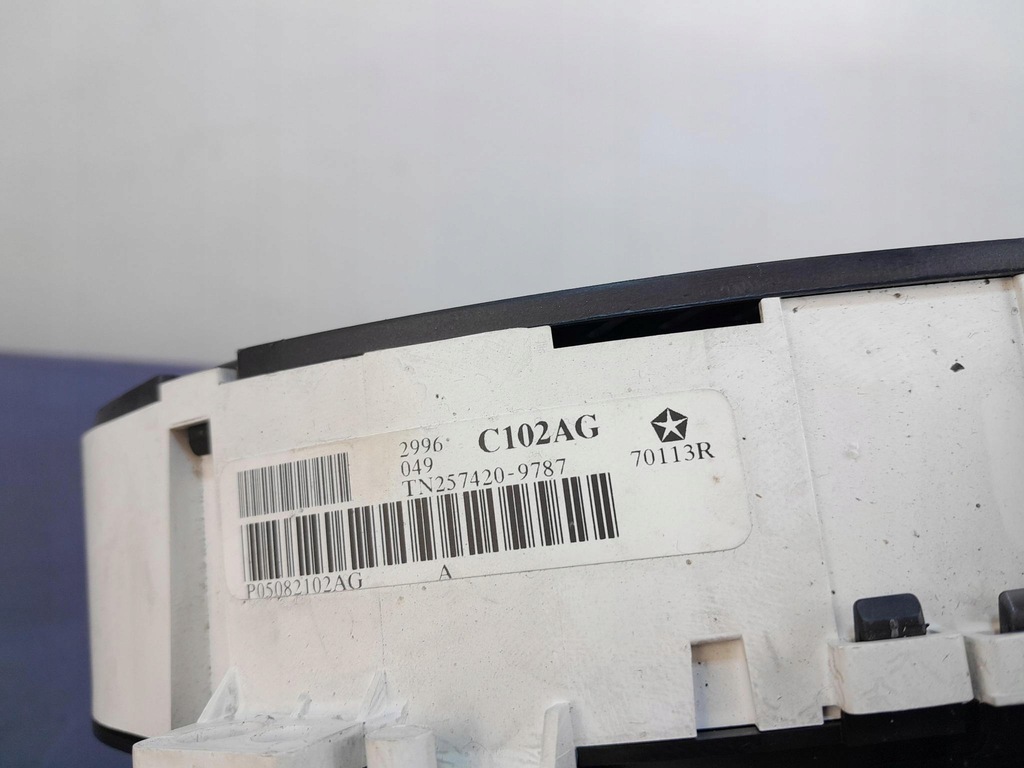 фото №8, Chrysler pacifica 4.0 b счетчик приборы 05082102ag