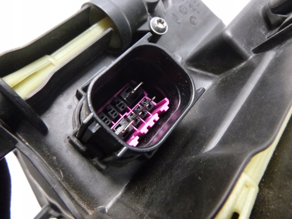 Audi q3 фара лівий перед ліва передня 5pin led в Україні