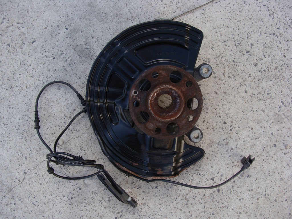 фото №1, Поворотный кулак правая mercedes a-klasa w176 b-klasa w246