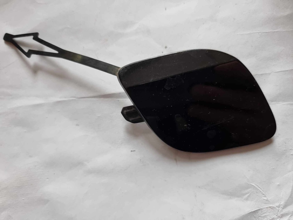 фото №1, Renault clio v 19-20r. - заглушка фаркоп бампера перед 511804432r