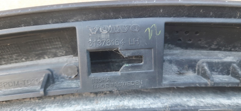 фото №8, Молдинг крыла задняя левый volvo xc90 ii