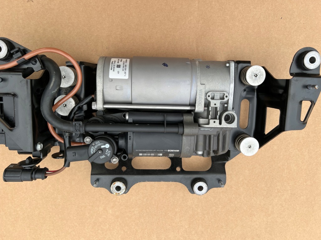 фото №10, Audi a8 s8 d4 4h 78 km пробег компрессор подвеска audi оригинальный номер 4h0616005d c