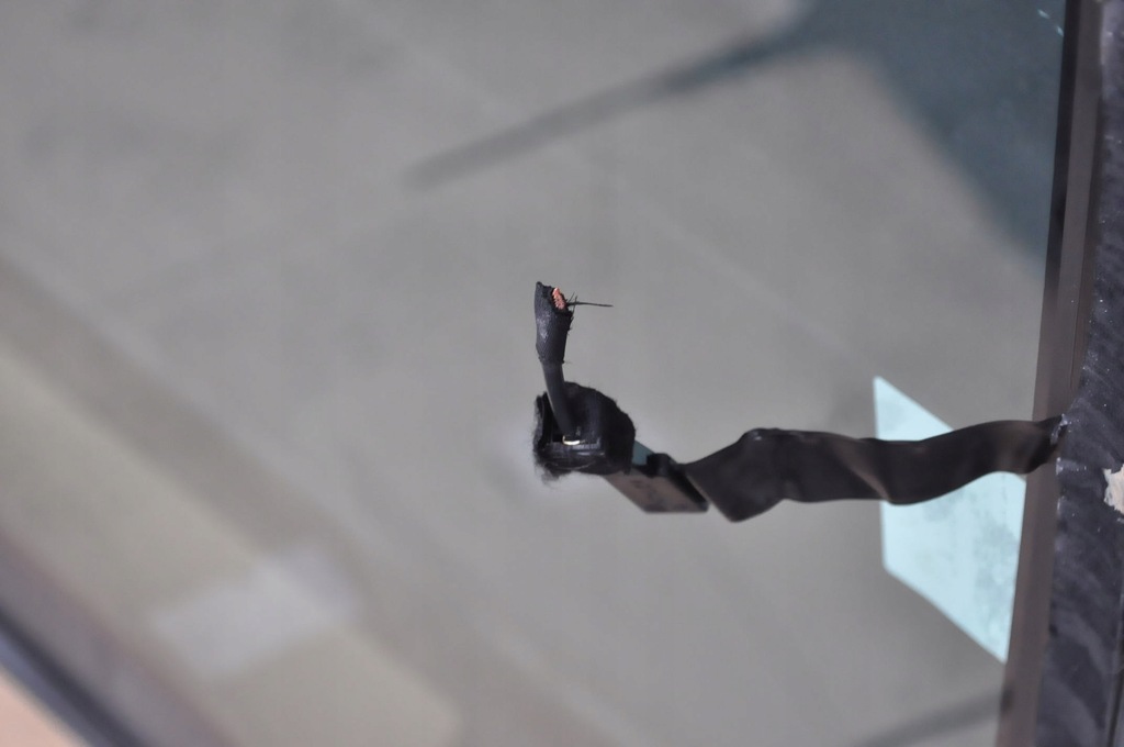 фото №13, Land rover discovery l550 lift стекло перед лобовое 20r