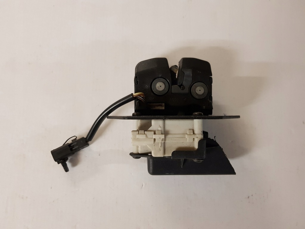 фото №1, Alfa romeo 159 замок кришки багажника задня