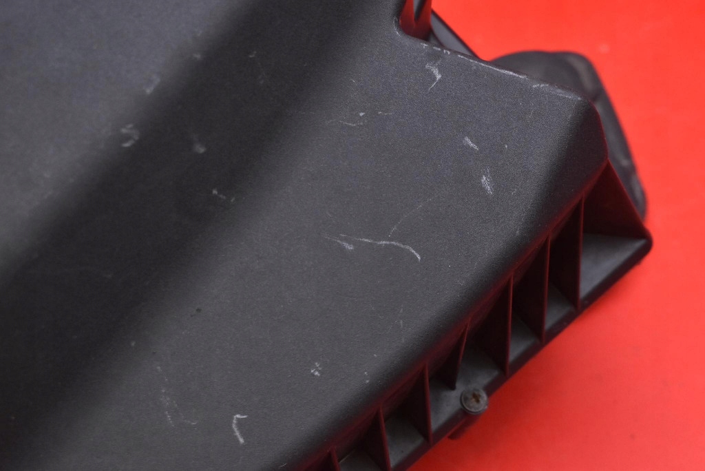 Корпус фільтра повітря 13325780 opel zafira c 1.4 turbo 140 km 12-16 Зі Шроту