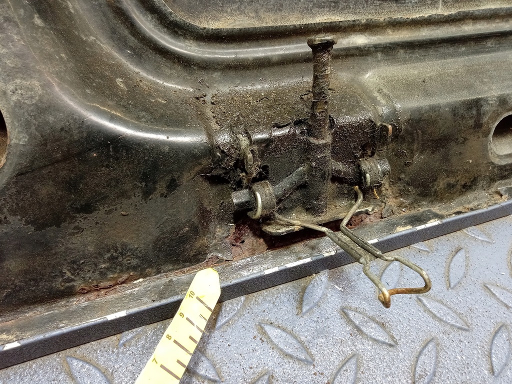 фото №12, Fiat panda i 86- капот кришка двигуна 601 nero