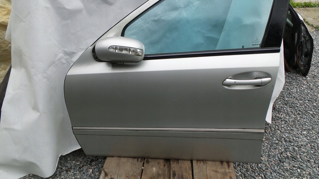фото №1, Дверь левая перед передние mercedes w211 c744 744