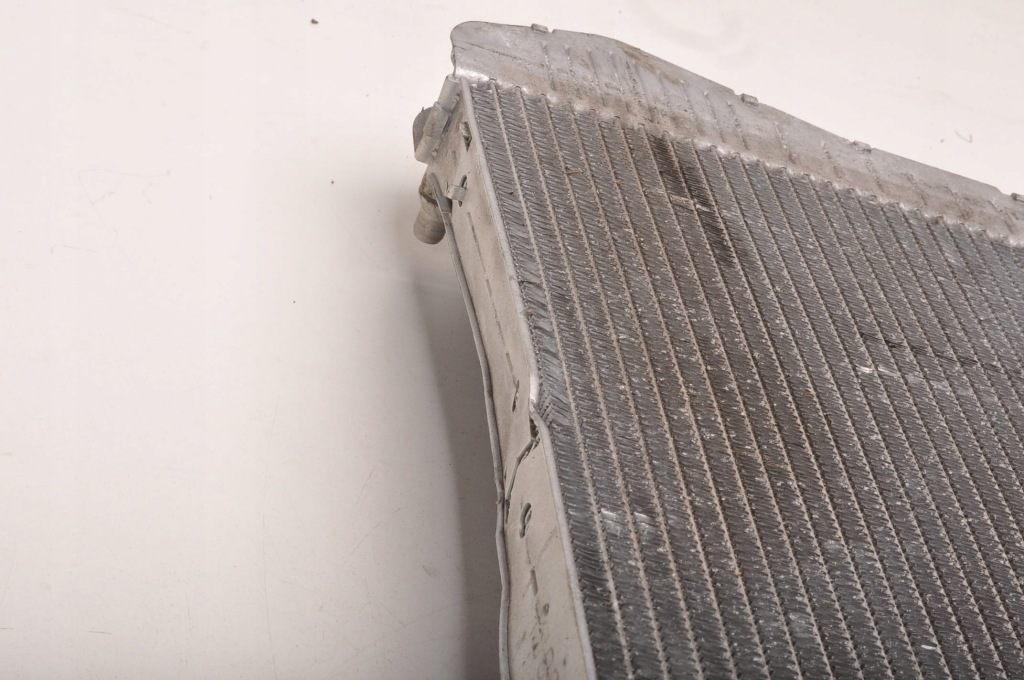 Bmw f80 f82 f83 f87 3.0 радиатор воды 2284607 czytaj описание Недорого