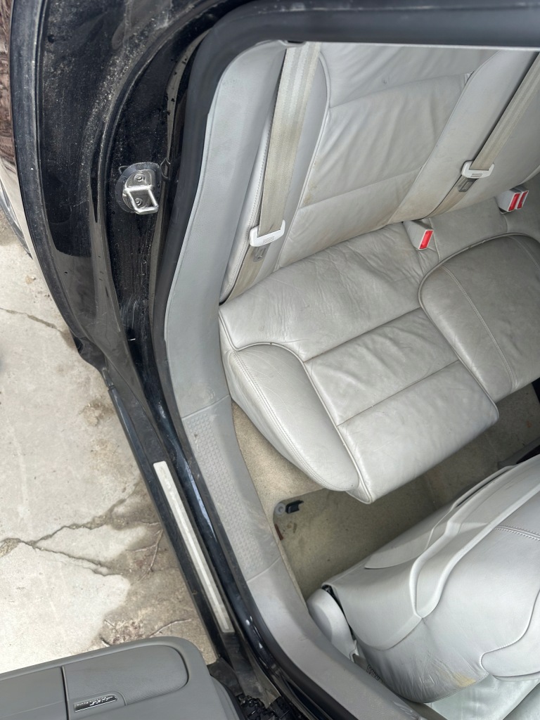 Купить Молдинг накладка порог правый  задняя audi a8 d3 короткий swing серая