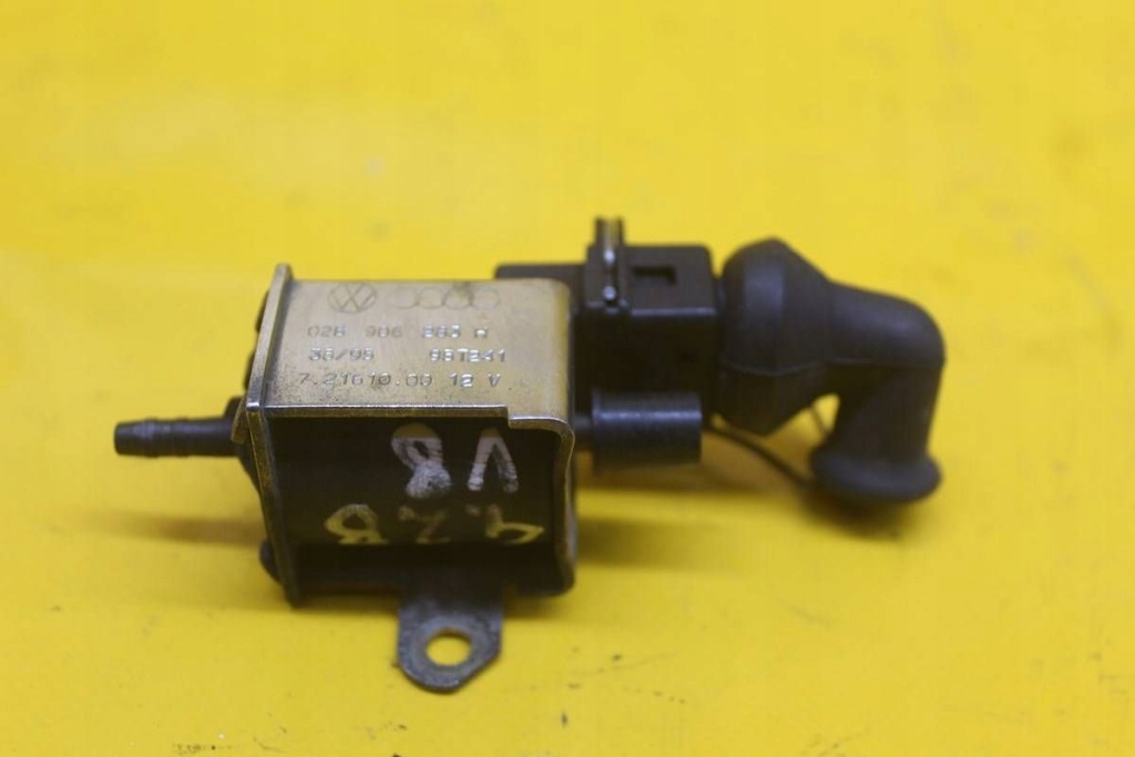 фото №1, Клапан електромагнітний вакууму audi a8 s8 d2 4.2 b 026906283h