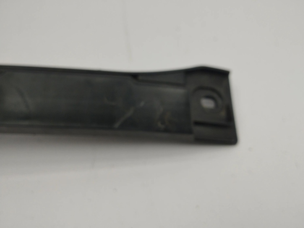 фото №8, Tesla model s напрямна бампера заднього 2014 600772400g