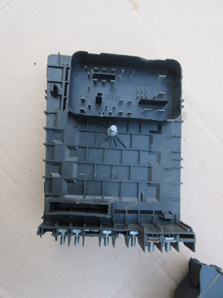 фото №5, Коробка запобіжників vw audi seat 1k0937125a