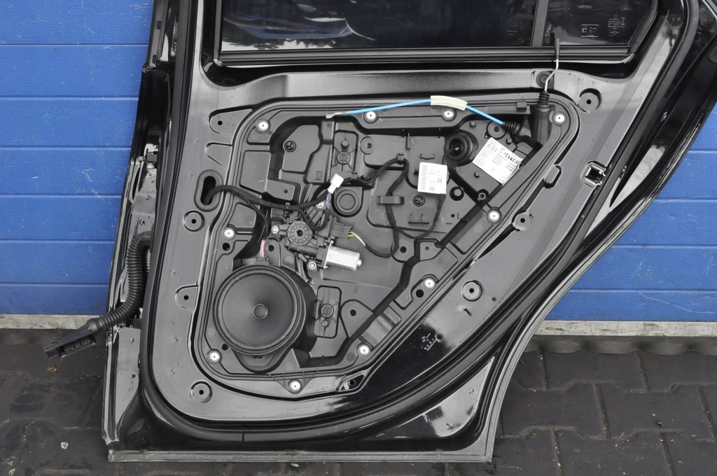 фото №10, Mercedes a w176 дверь правый правое задняя задние 191