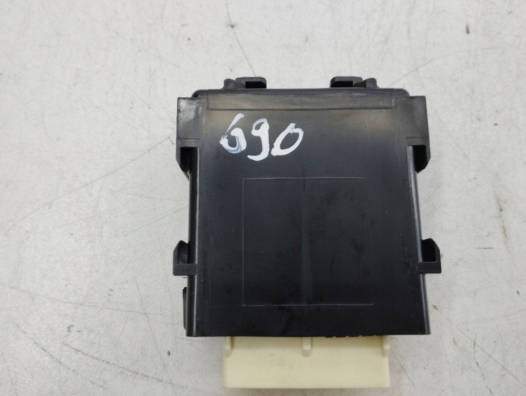 фото №5, Toyota rav 4 xa40 2015 блок управления / модуль центрального замка