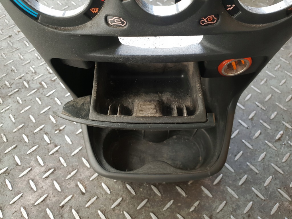 фото №3, Рамка попільничка fiat punto ii