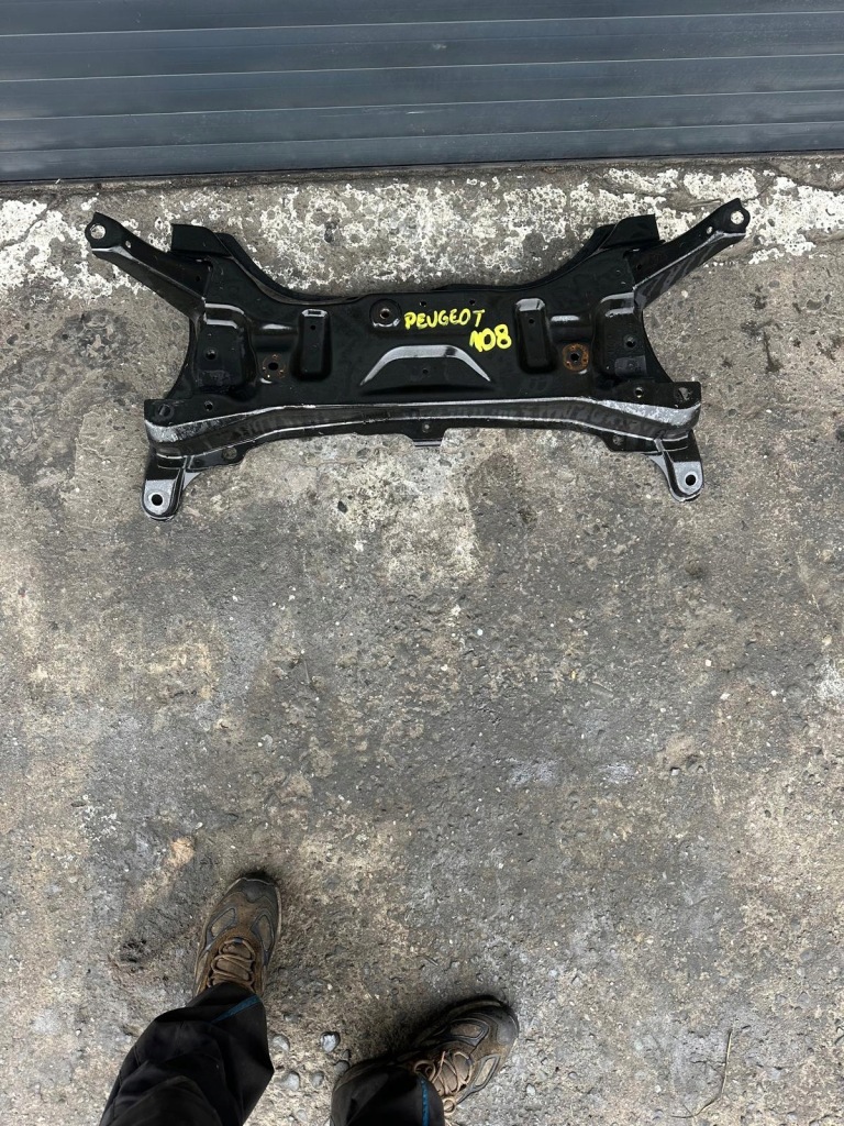 Купить Peugeot 108 toyota aygo ii citroen c1 балка подрамник подрамник