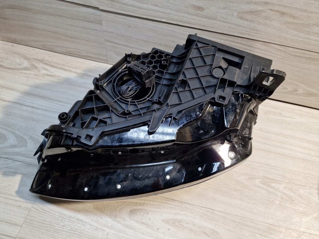 Audi q3 2 83a фара правий передня full led Ціна