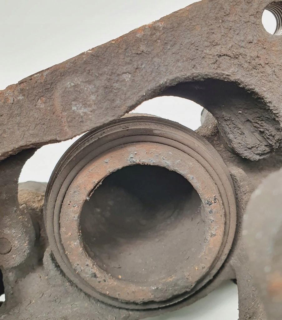 фото №5, Суппорт тормозной правый перед jaguar xf x250 2.2 d