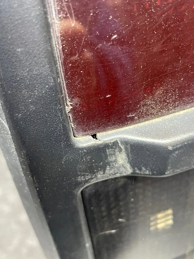 фото №9, Mitsubishi pajero 1995 лампа правий задня права задня