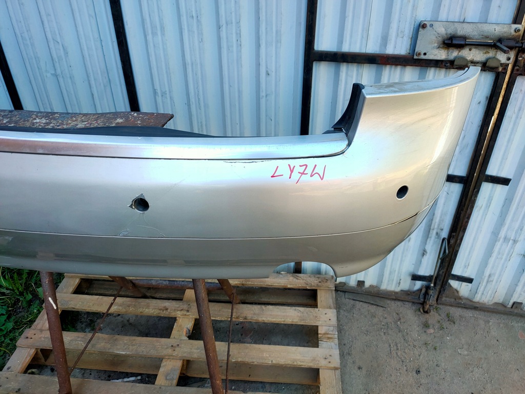 фото №8, Бампер задняя audi a4 b6 kombi ly7w 2 трубы