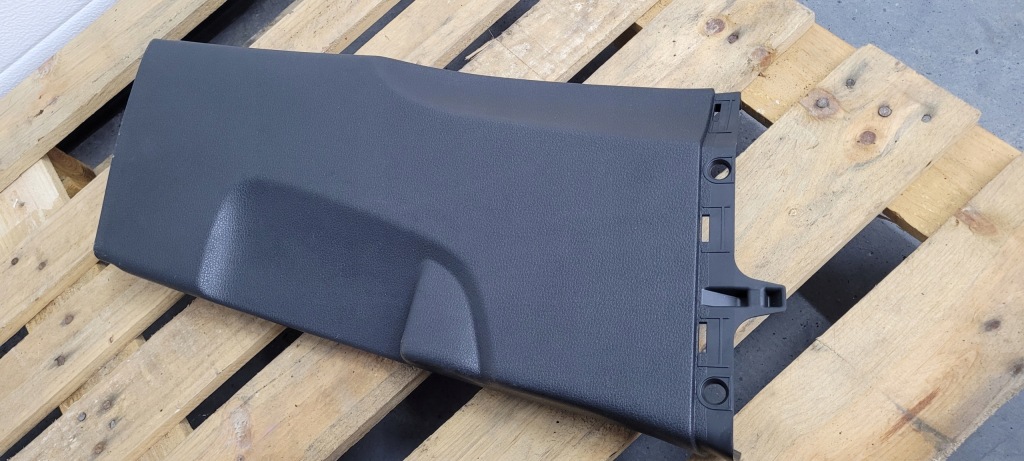 фото №1, A3 8v захист обшивка стійка права правий перед sedan 8v5867240