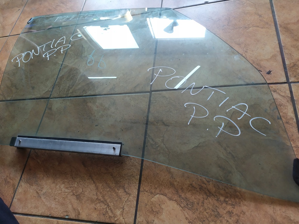 фото №4, Скло правий перед pontiac