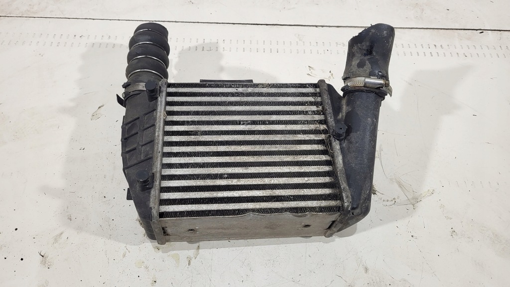 фото №4, Інтеркулер a4 b7 04-07 3,0 tdi 8e0145806l