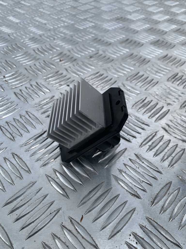 фото №1, Резистор вентилятор honda jazz v 20-